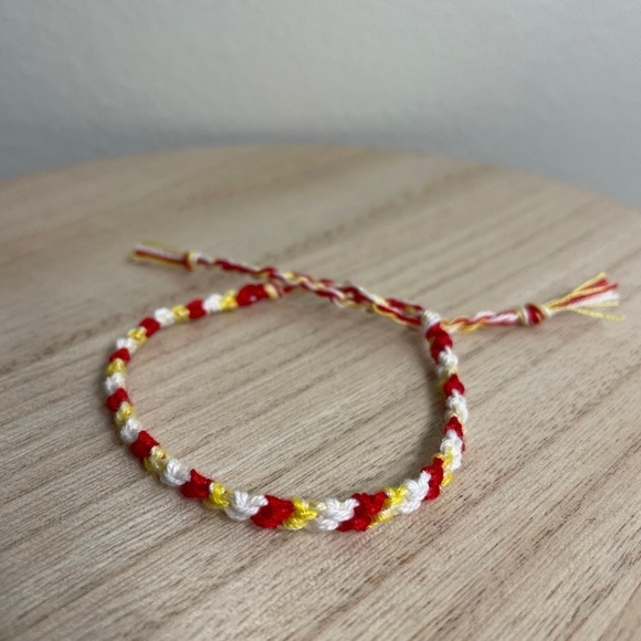 10/$25 White Yellow Red Woven Bracelet - Picture 1 of 1